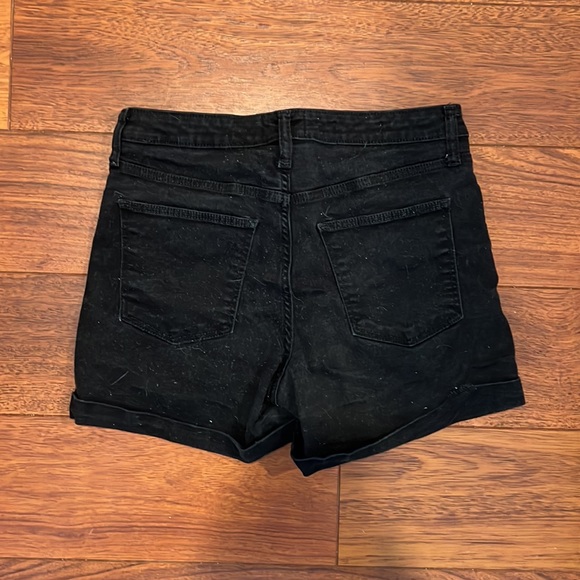 UNIVERSAL THREADS BLACK SHORTS - Picture 2 of 5
